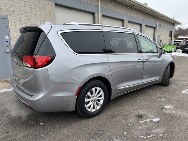 2019 Chrysler Pacifica Touring-L