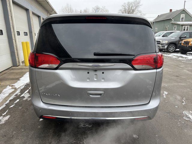 2019 Chrysler Pacifica Touring-L