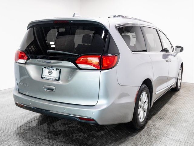 2019 Chrysler Pacifica Touring-L