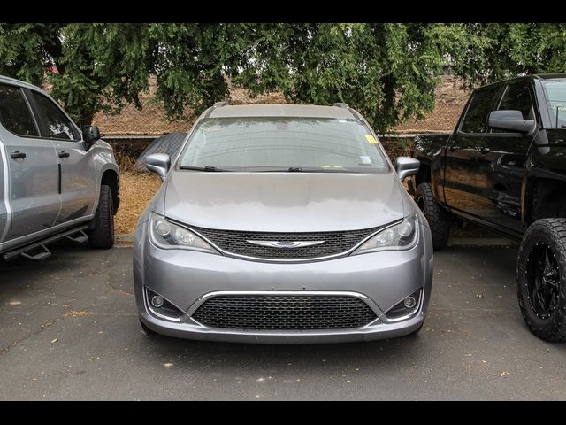 2019 Chrysler Pacifica Touring-L