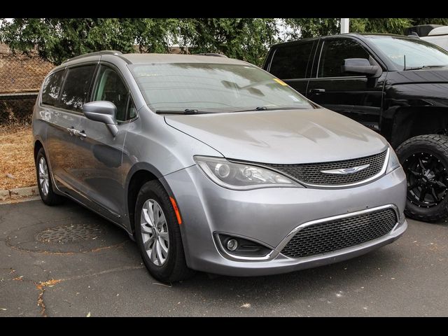 2019 Chrysler Pacifica Touring-L