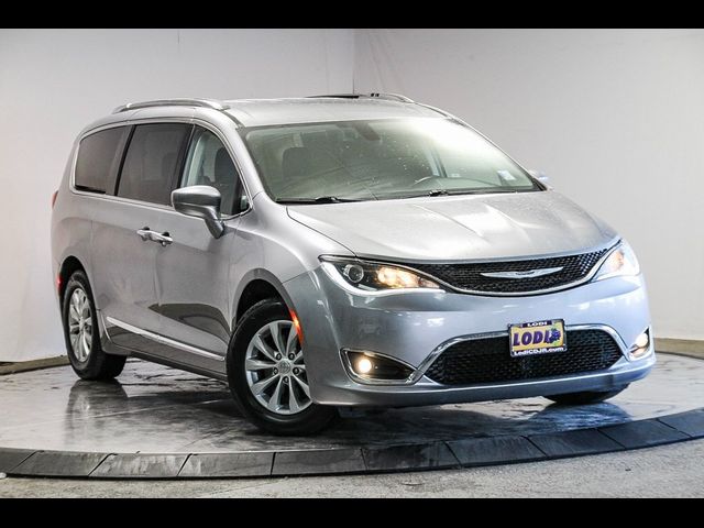 2019 Chrysler Pacifica Touring-L