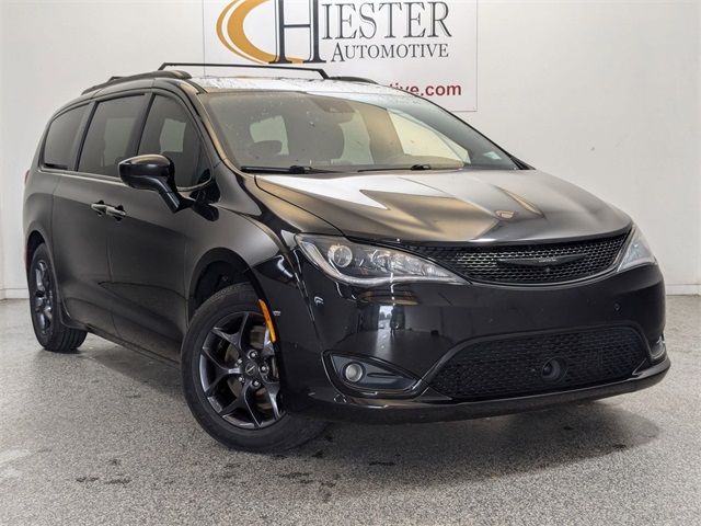 2019 Chrysler Pacifica Touring-L