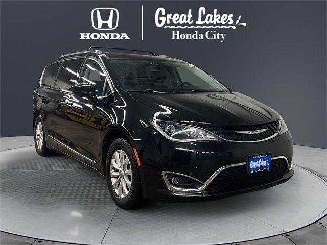 2019 Chrysler Pacifica Touring-L