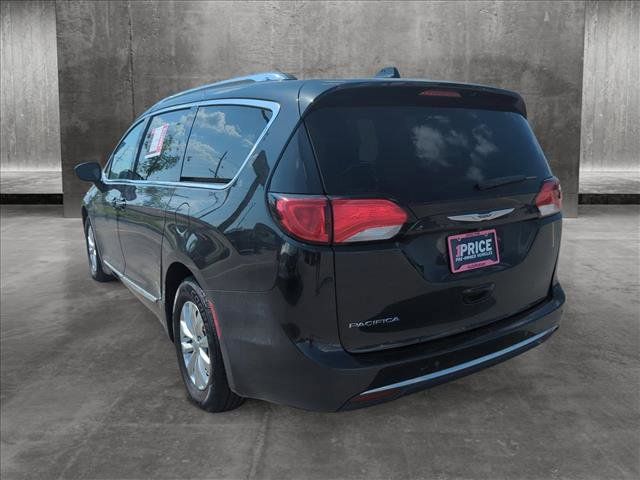 2019 Chrysler Pacifica Touring-L