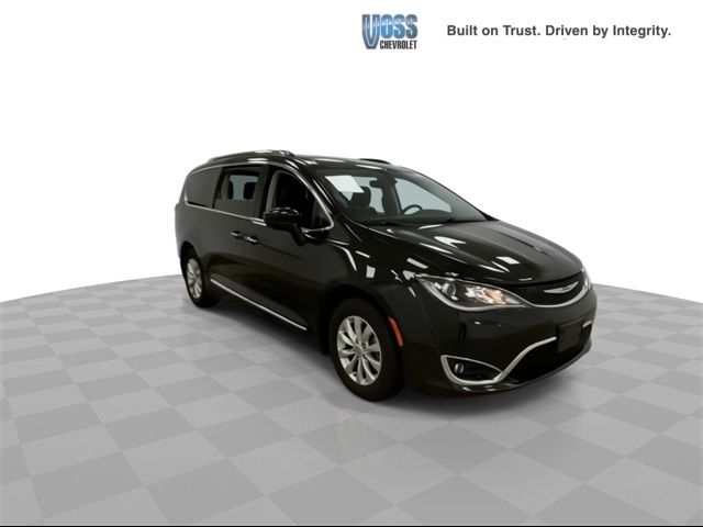 2019 Chrysler Pacifica Touring-L