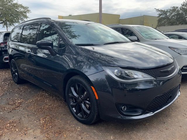 2019 Chrysler Pacifica Touring-L