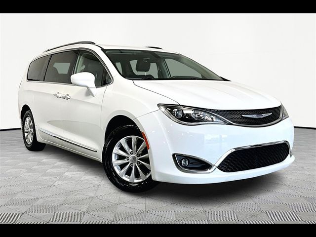 2019 Chrysler Pacifica Touring-L