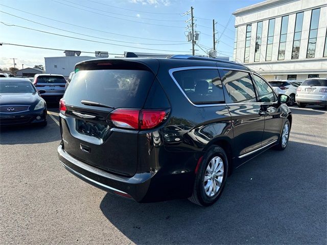 2019 Chrysler Pacifica Touring-L