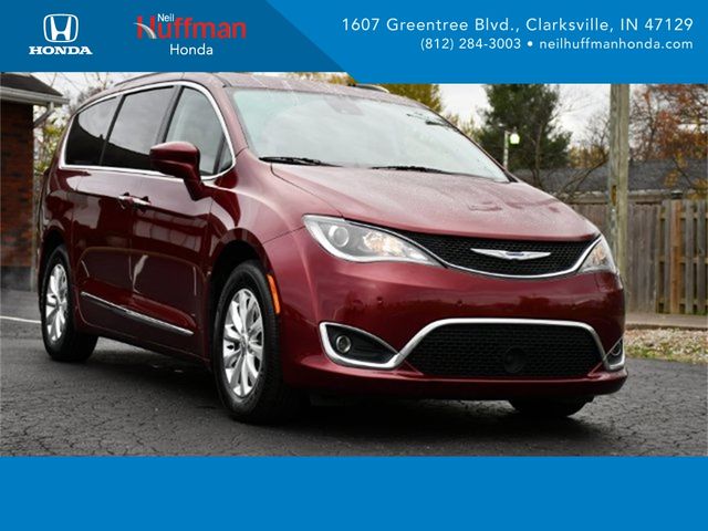 2019 Chrysler Pacifica Touring-L