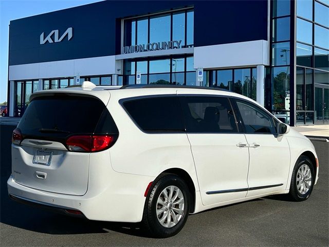 2019 Chrysler Pacifica Touring-L