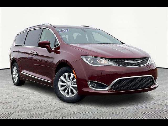 2019 Chrysler Pacifica Touring-L