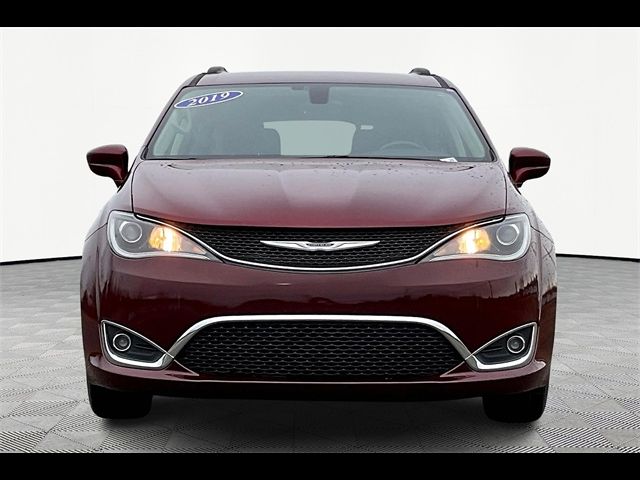 2019 Chrysler Pacifica Touring-L