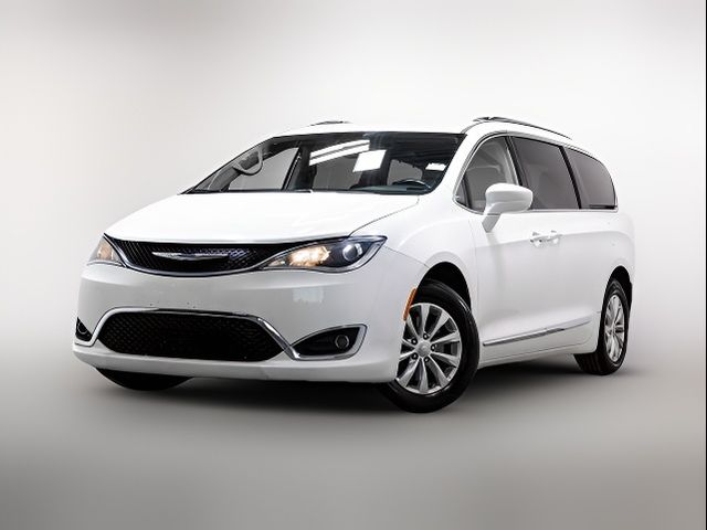 2019 Chrysler Pacifica Touring-L