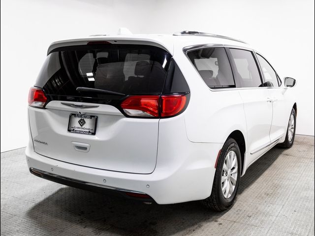 2019 Chrysler Pacifica Touring-L