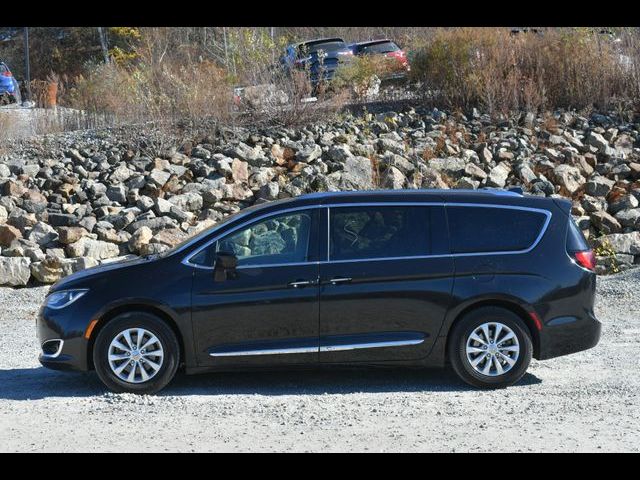 2019 Chrysler Pacifica Touring-L