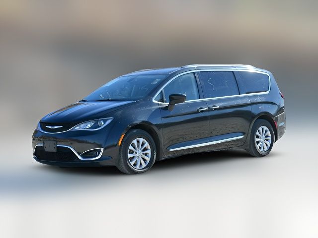 2019 Chrysler Pacifica Touring-L