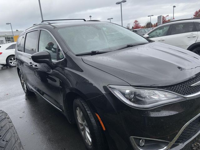 2019 Chrysler Pacifica Touring-L