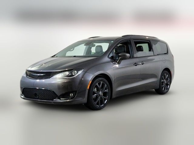 2019 Chrysler Pacifica Touring-L