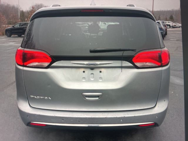 2019 Chrysler Pacifica Touring-L