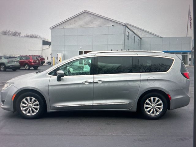 2019 Chrysler Pacifica Touring-L