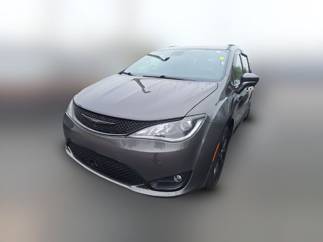 2019 Chrysler Pacifica Touring-L