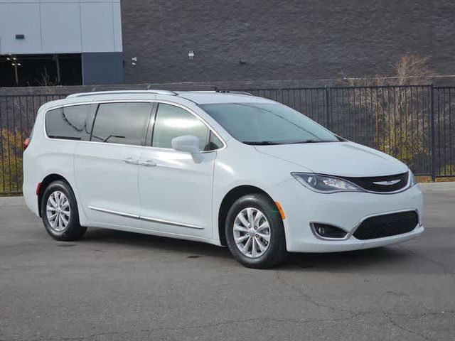 2019 Chrysler Pacifica Touring-L