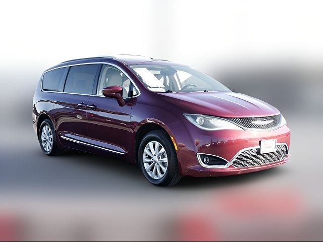 2019 Chrysler Pacifica Touring-L