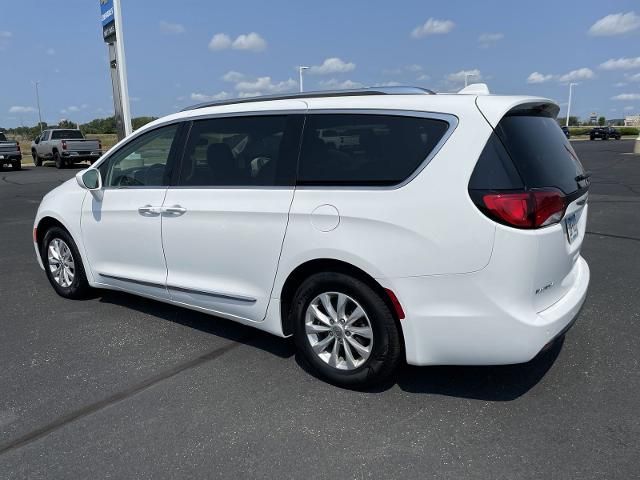 2019 Chrysler Pacifica Touring-L