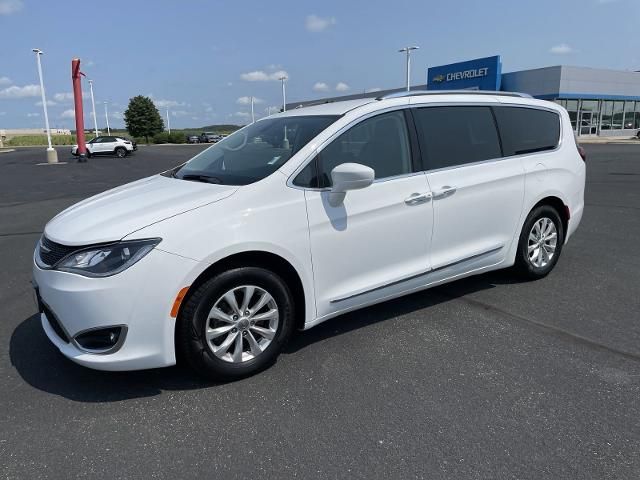 2019 Chrysler Pacifica Touring-L