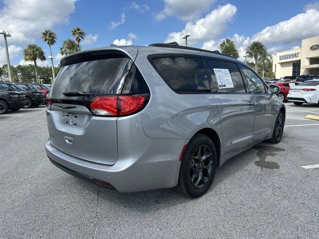 2019 Chrysler Pacifica Touring-L