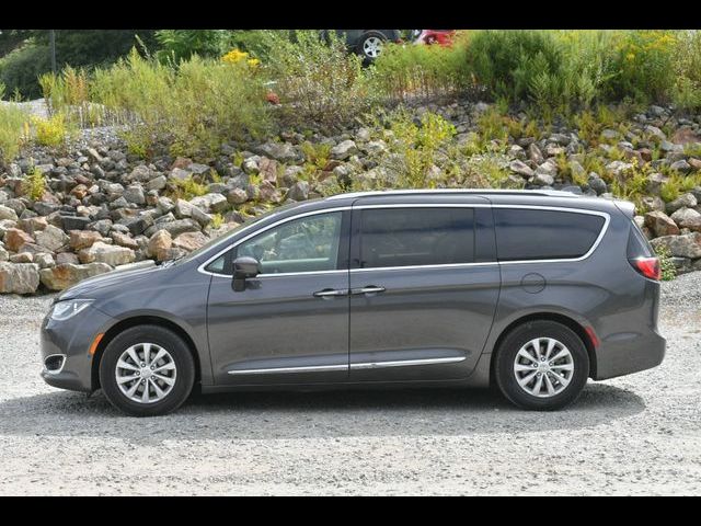 2019 Chrysler Pacifica Touring-L