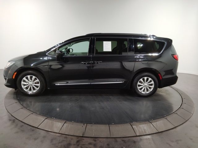 2019 Chrysler Pacifica Touring-L