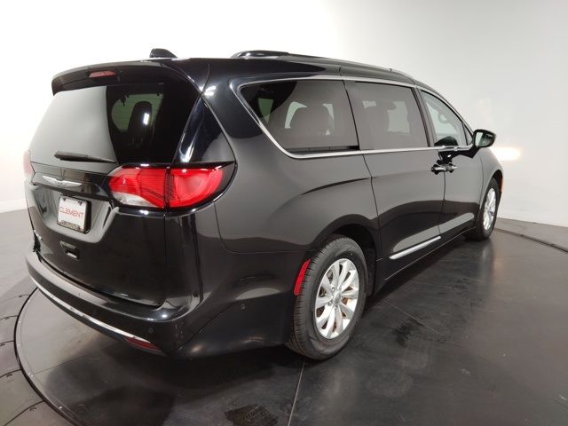 2019 Chrysler Pacifica Touring-L