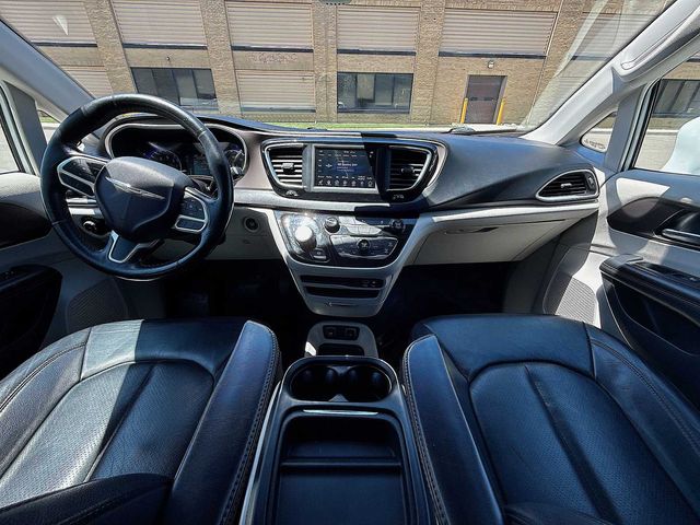 2019 Chrysler Pacifica Touring-L