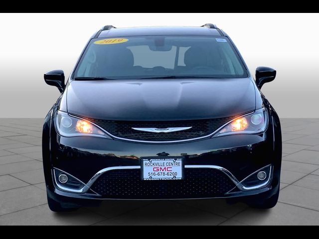 2019 Chrysler Pacifica Touring-L