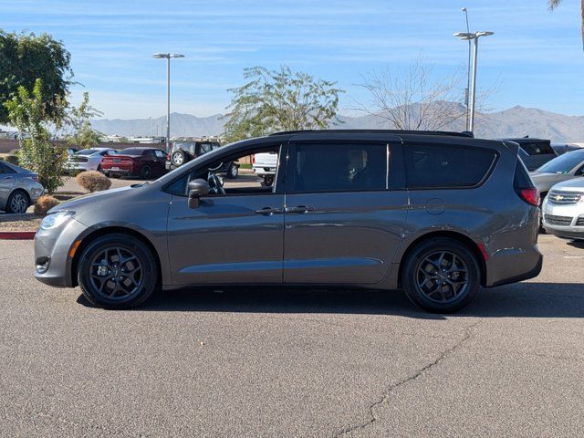 2019 Chrysler Pacifica Touring-L