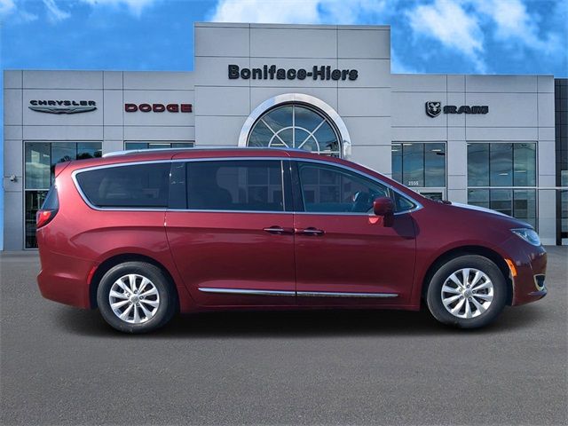 2019 Chrysler Pacifica Touring-L