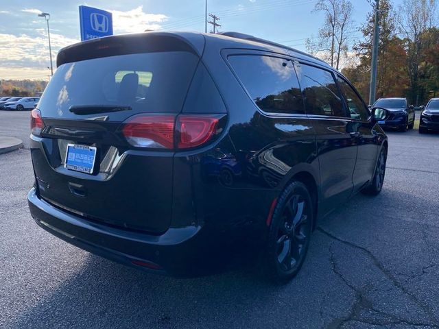 2019 Chrysler Pacifica Touring-L