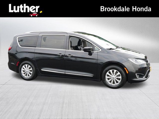 2019 Chrysler Pacifica Touring-L