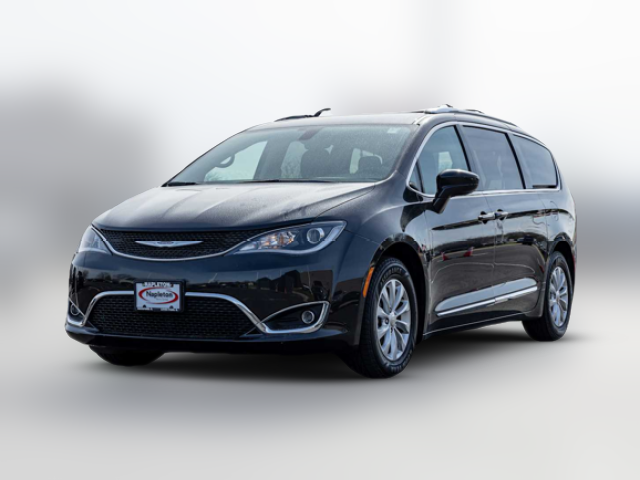 2019 Chrysler Pacifica Touring-L