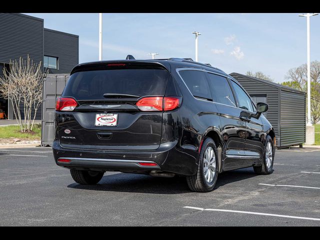 2019 Chrysler Pacifica Touring-L