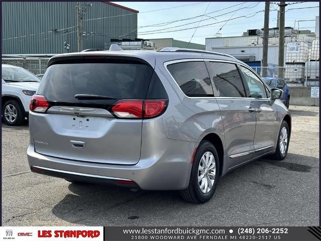 2019 Chrysler Pacifica Touring-L