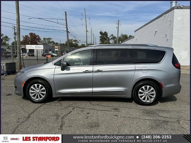 2019 Chrysler Pacifica Touring-L