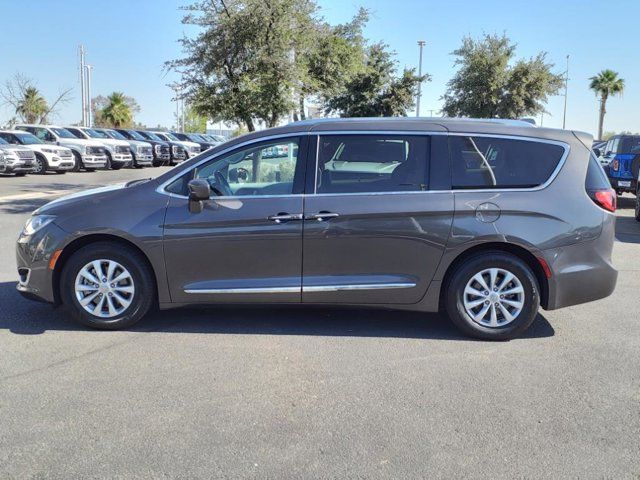 2019 Chrysler Pacifica Touring-L