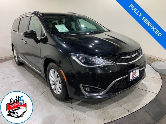 2019 Chrysler Pacifica Touring-L