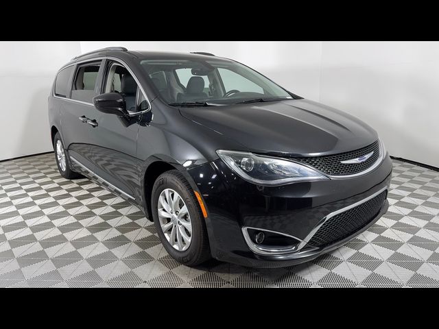 2019 Chrysler Pacifica Touring-L