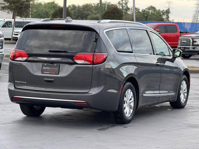 2019 Chrysler Pacifica Touring-L