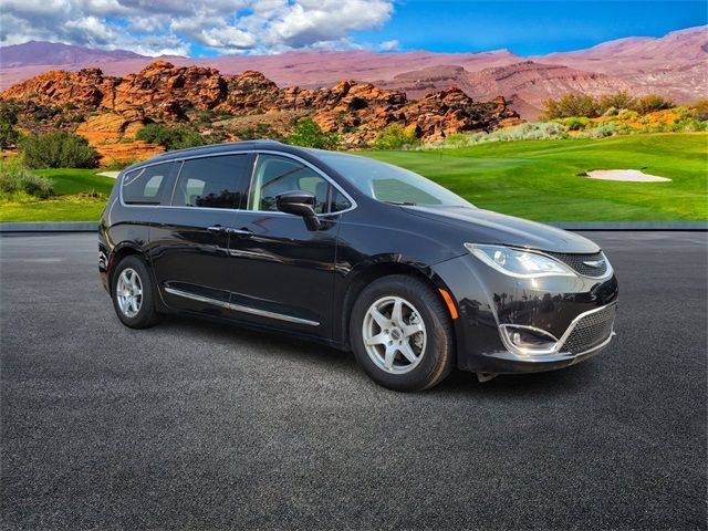 2019 Chrysler Pacifica Touring-L