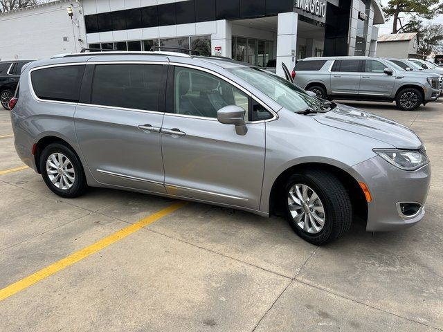 2019 Chrysler Pacifica Touring-L